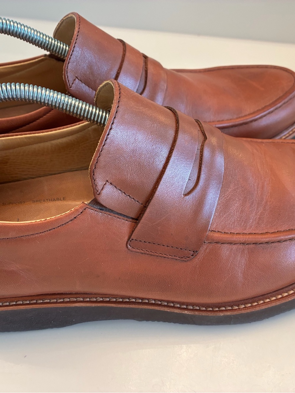 Men's Samuel Hubbard Tan Leather Slip-On Penny Loafers Size 10.5